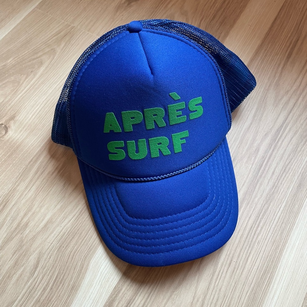 Sold out Clare V Après Surf trucker hat